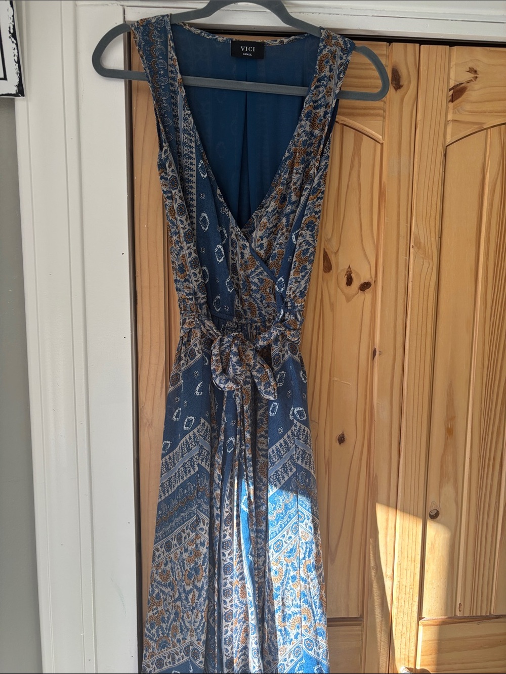 Vici Blue and Tan Paisley Wrap Maxi Dress small